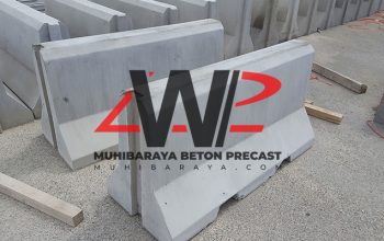 barrier beton pembatas jalan